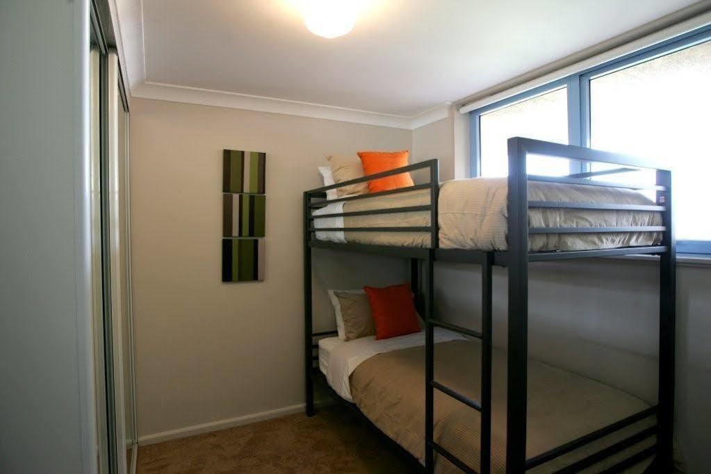 Newcastle Short Stay Accommodation - Sandbar Newcastle Beach Eksteriør billede