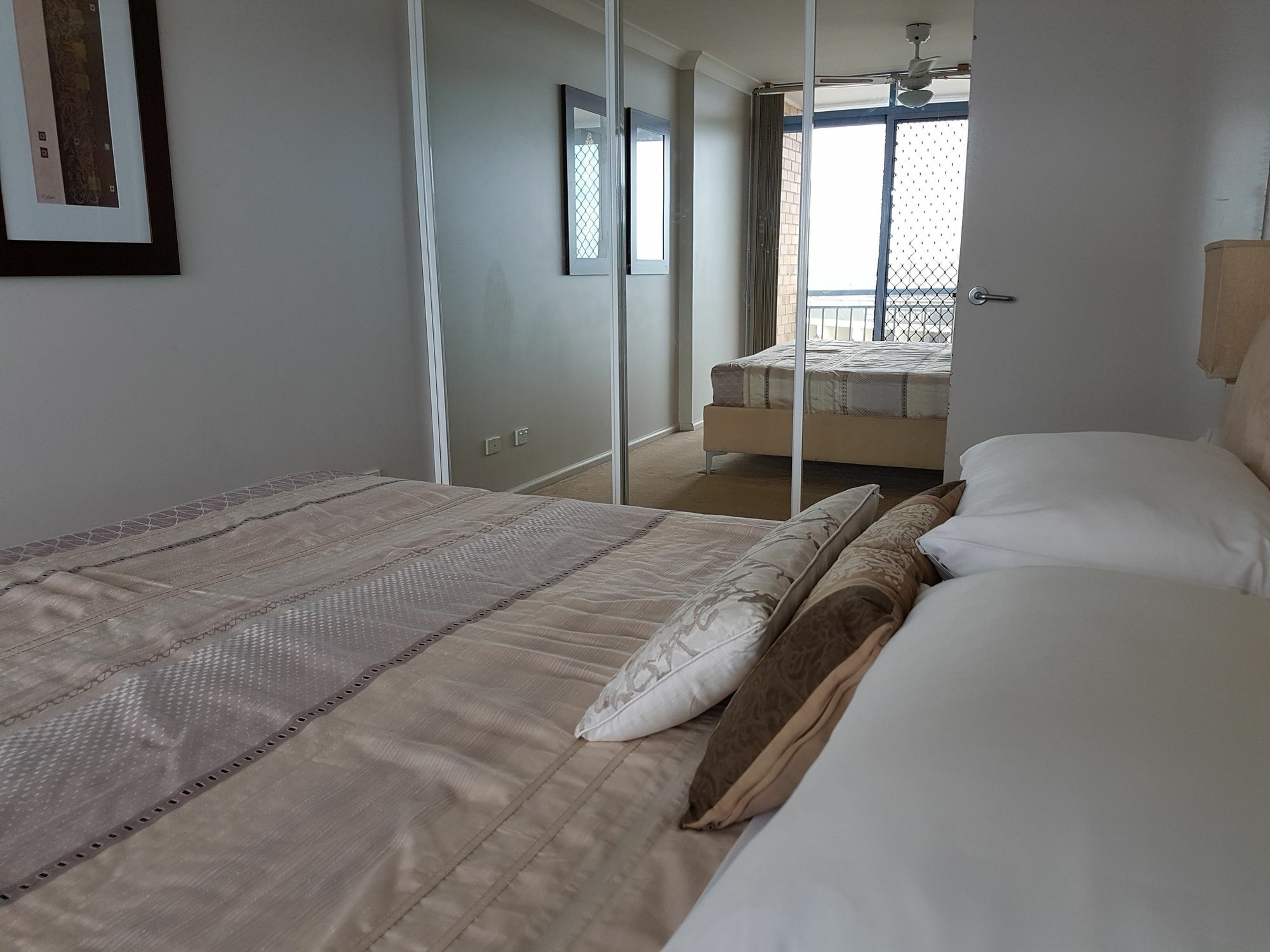 Newcastle Short Stay Accommodation - Sandbar Newcastle Beach Eksteriør billede