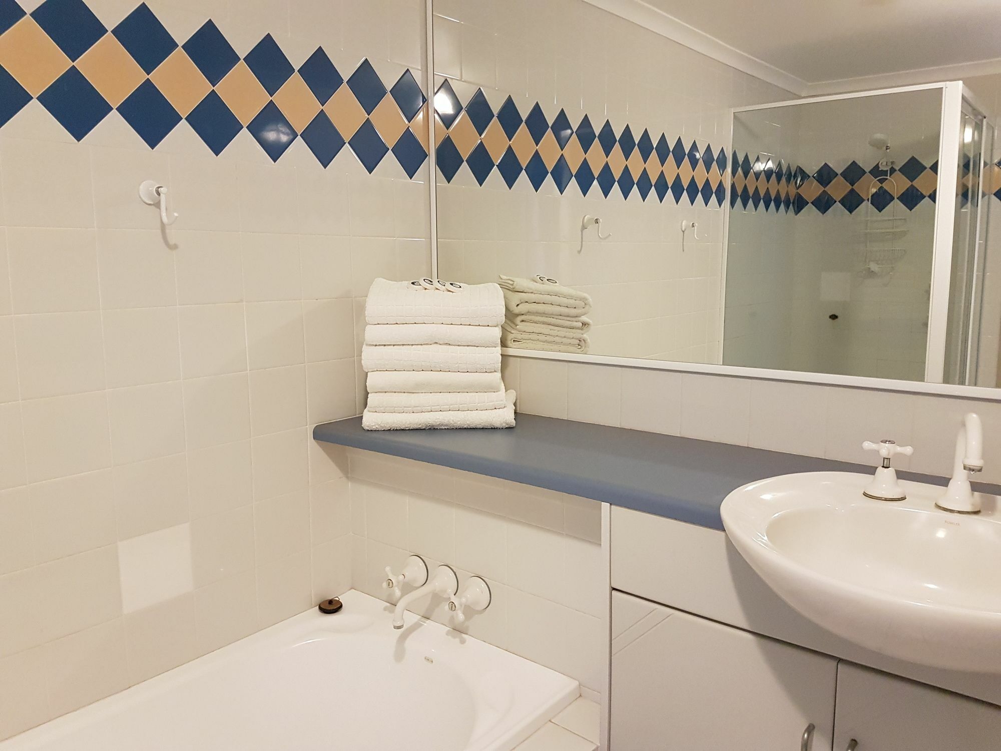 Newcastle Short Stay Accommodation - Sandbar Newcastle Beach Eksteriør billede